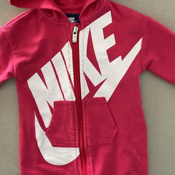 Nike Logo Hooded Pink Jumpsuit 3-6 Months - Picture 4 of 12